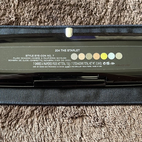 Marc Jacobs  The Starlet (204) Style Eye-Con No. 7 Plush Shadow Palette - Picture 3 of 10